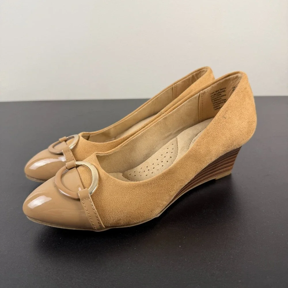 Dexflex Comfort Wedge Heels Womens 6.5 Brown Suede Slip On Career Casual Dressy